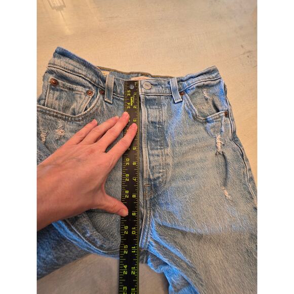 Levi's Premium Women's Ribcage Straight Ankle Denim Jeans SZ 26 Distressed - Picture 6 of 7